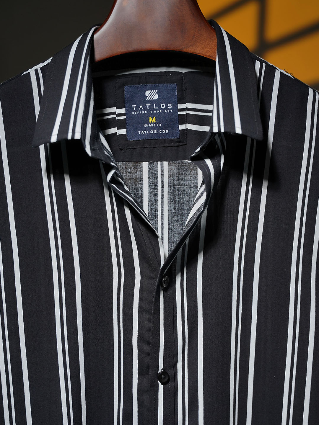 Men's Short sleeve shirt in Black & White Stripe