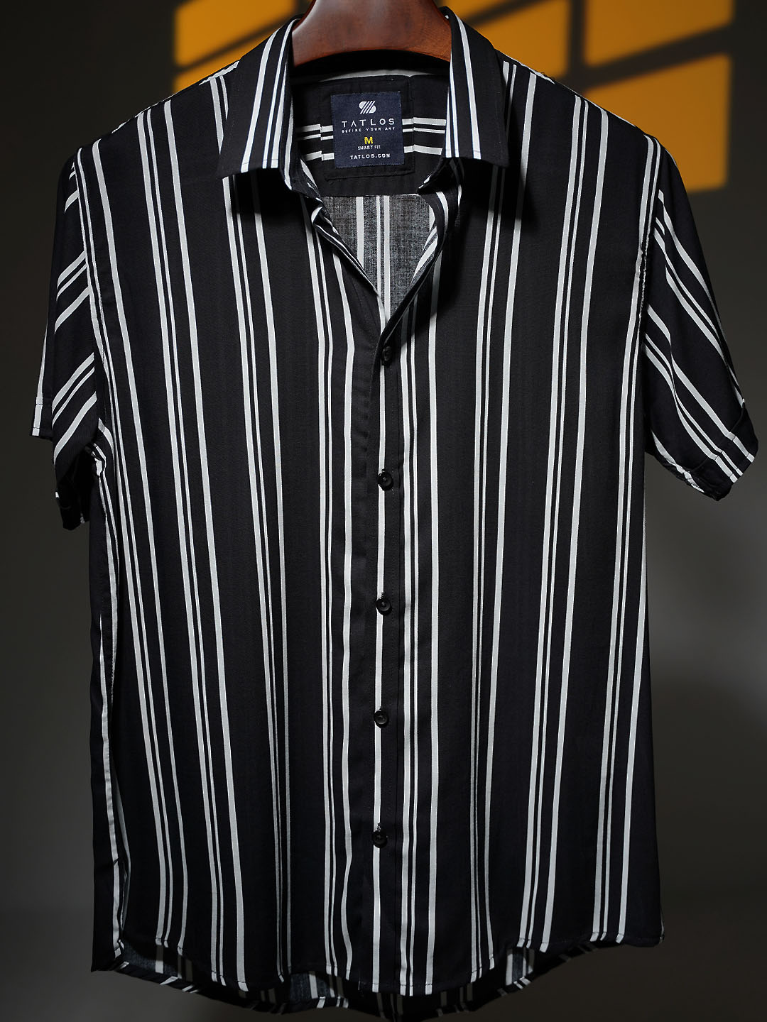 Men's Short sleeve shirt in Black & White Stripe